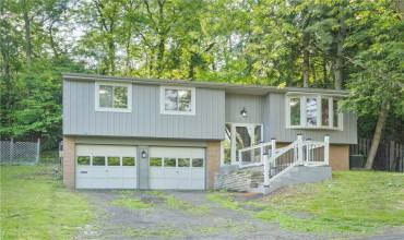 2869 Amy Dr, South Park, PA 15129, 3 Bedrooms Bedrooms, ,2 BathroomsBathrooms,Residential,For Sale,Amy Dr,1701736