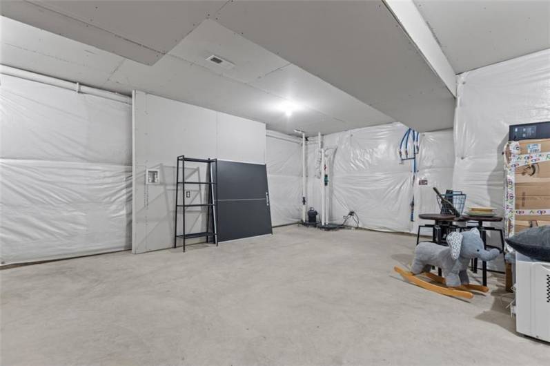 Bedroom next to loft