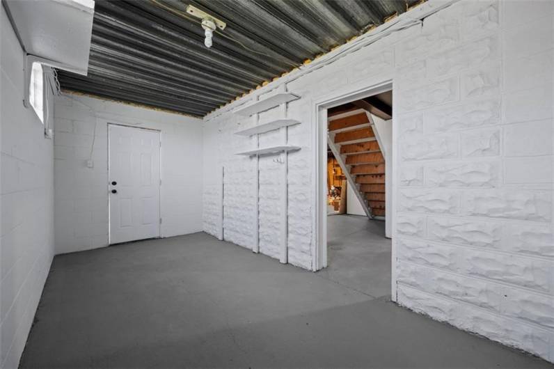 Basement dry storage and walk out