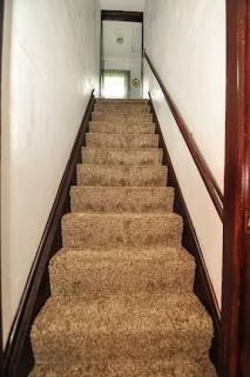 Let's climb up to this spacious 2nd floor.
