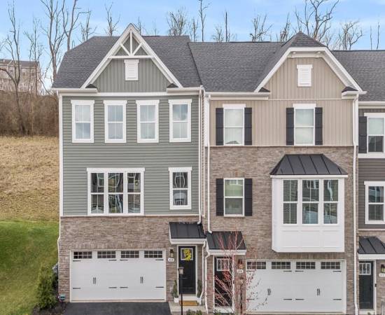 ContingentResidential 414 Greenwood Dr, Canonsburg, PA 15317, 3 Bedrooms Bedrooms, 9 Rooms Rooms,2.1 BathroomsBathrooms,Residential,For Sale,Greenwood Dr,1702999