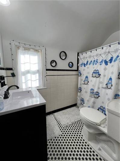 Upper level bathroom.