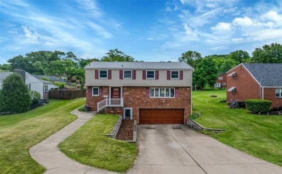 200 Spartan Dr, Bethel Park, PA 15102, 4 Bedrooms Bedrooms, 10 Rooms Rooms,2.2 BathroomsBathrooms,Residential,For Sale,Spartan Dr,1703361