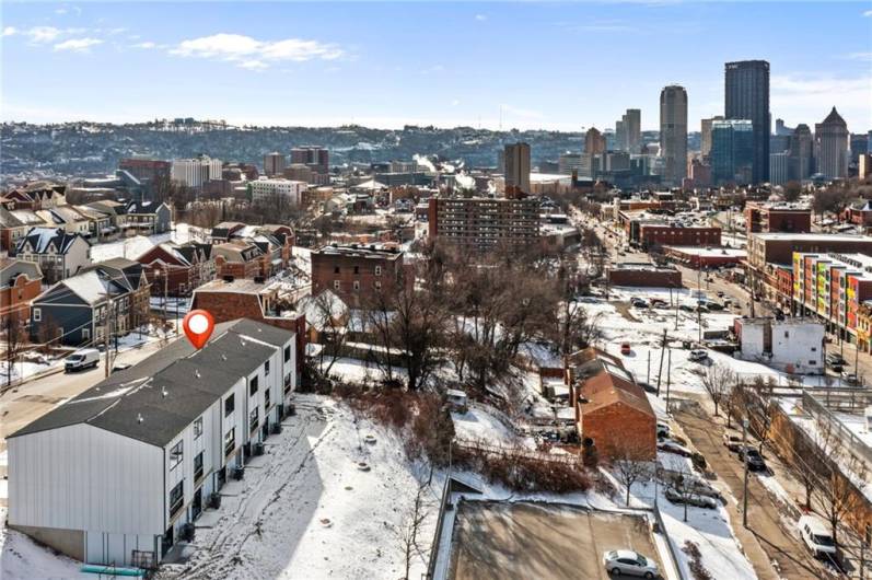 Fantastic location near downtown Pittsburgh, close to CMU, major hospitals and universities
