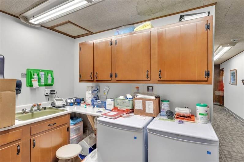Kitchenette Area