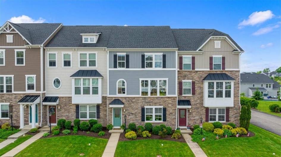 Elegant Townhome in the Heart of Southpointe.