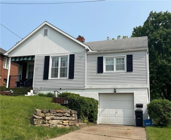 ContingentResidential 228 Thornwood Dr, Canonsburg, PA 15317, 2 Bedrooms Bedrooms, 8 Rooms Rooms,2 BathroomsBathrooms,Residential,For Sale,Thornwood Dr,1704038