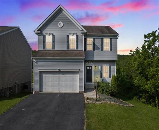 ActiveResidential 124 ROSE, Canonsburg, PA 15317, 4 Bedrooms Bedrooms, 10 Rooms Rooms,2.1 BathroomsBathrooms,Residential,For Sale,ROSE,0,1704342