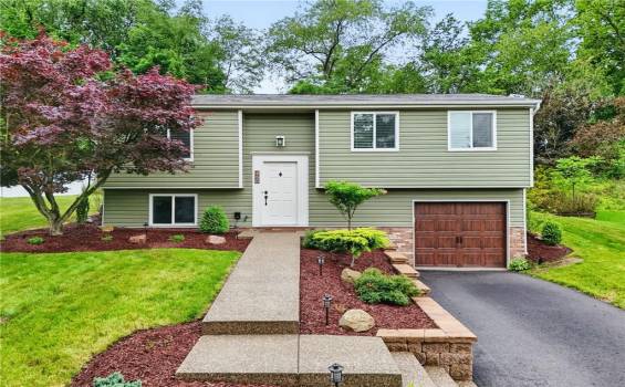 450 Limestone Dr, Bethel Park, PA 15102, 3 Bedrooms Bedrooms, 9 Rooms Rooms,2 BathroomsBathrooms,Residential,For Sale,Limestone Dr,1704433
