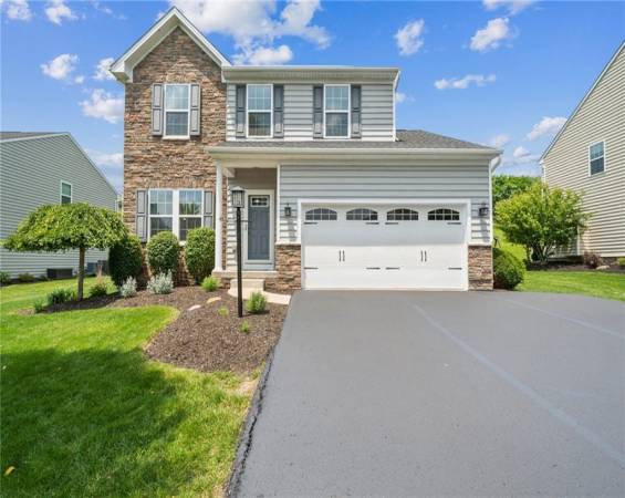 4054 Bentwood Dr, Canonsburg, PA 15317, 4 Bedrooms Bedrooms, 9 Rooms Rooms,2.1 BathroomsBathrooms,Residential,For Sale,Bentwood Dr,1704556