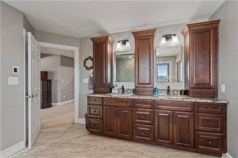 Cambria quartz - heated floor
