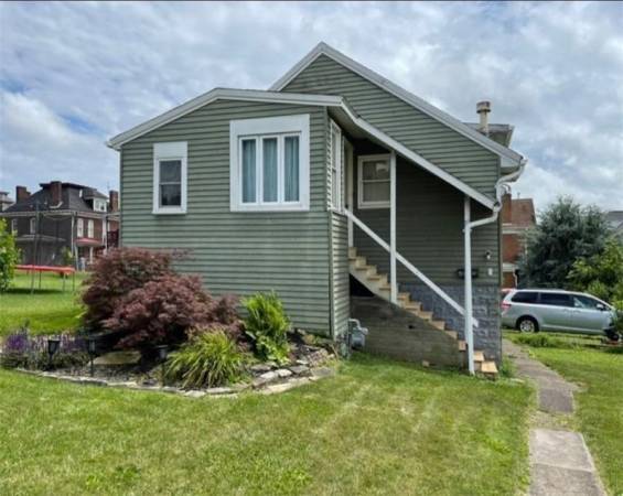 326 College St, Canonsburg, PA 15317, 1 Bedroom Bedrooms, ,1 BathroomBathrooms,Lease,For Sale,College St,1704706