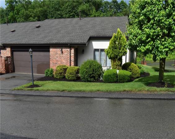 117 Queens Way, Canonsburg, PA 15317, 2 Bedrooms Bedrooms, 9 Rooms Rooms,2 BathroomsBathrooms,Residential,For Sale,Queens Way,1705030