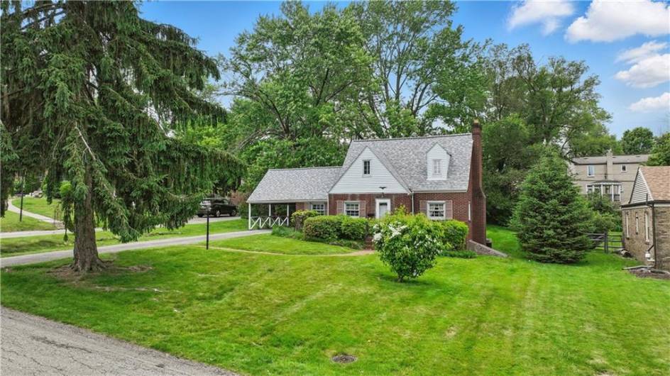 Don't miss out of  this amazing home!!
