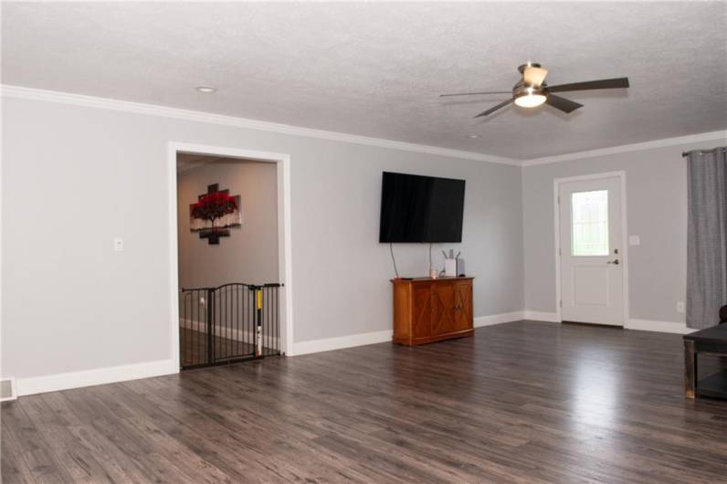 205 Crago Ave, Waynesburg, PA 15370, 4 Bedrooms Bedrooms, 14 Rooms Rooms,2.1 BathroomsBathrooms,Residential,For Sale,Crago Ave,0,1697405