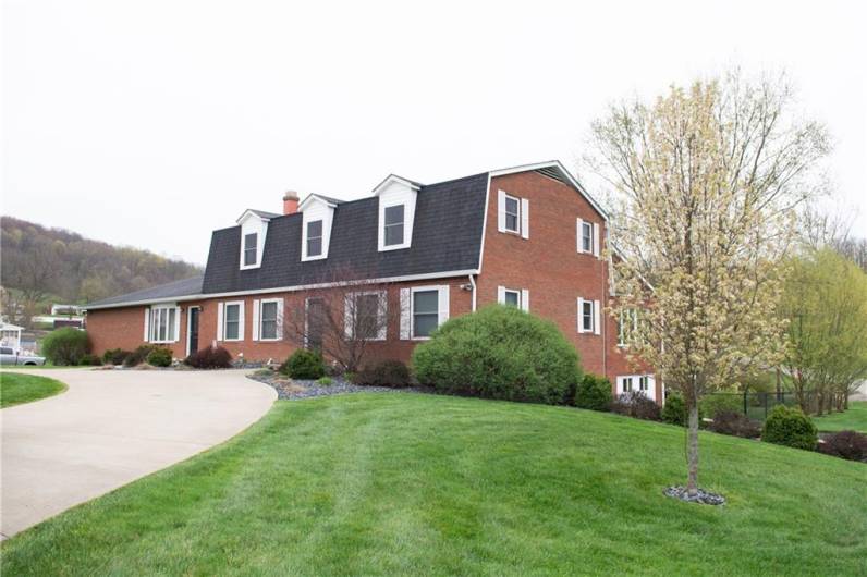 205 Crago Ave, Waynesburg, PA 15370, 4 Bedrooms Bedrooms, 14 Rooms Rooms,2.1 BathroomsBathrooms,Residential,For Sale,Crago Ave,0,1697405