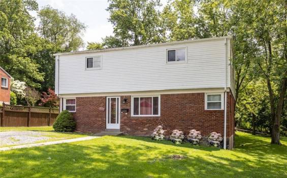 TONS OF SPACE FOR THE PRICE! LET YOUR IMAGINATION RUN WILD!