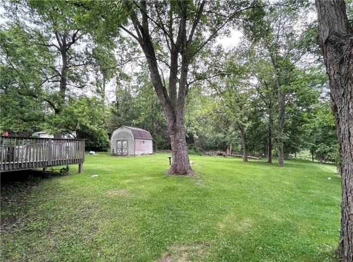 Access to side yard...
