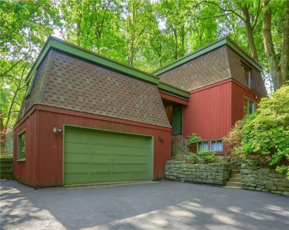 113 Heide Ln, Canonsburg, PA 15317, 3 Bedrooms Bedrooms, 9 Rooms Rooms,2.1 BathroomsBathrooms,Residential,For Sale,Heide Ln,1705700