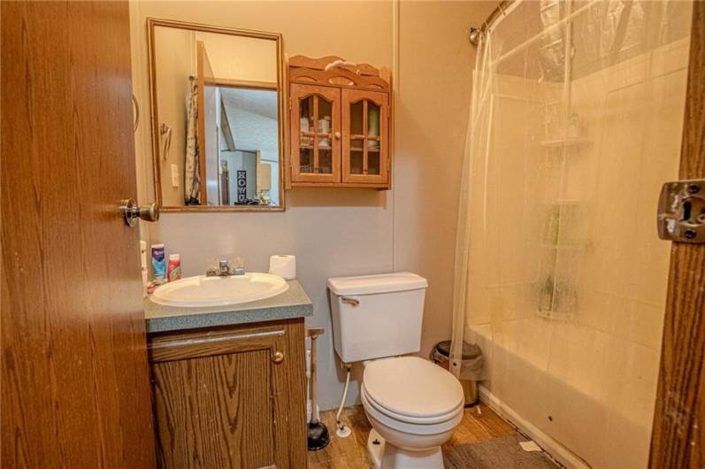 410 Davistown Rd, Mount Morris, PA 15349, 3 Bedrooms Bedrooms, 5 Rooms Rooms,2 BathroomsBathrooms,Residential,For Sale,Davistown Rd,1705814