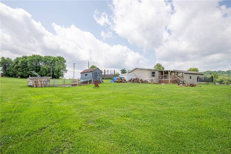 410 Davistown Rd, Mount Morris, PA 15349, 3 Bedrooms Bedrooms, 5 Rooms Rooms,2 BathroomsBathrooms,Residential,For Sale,Davistown Rd,1705814