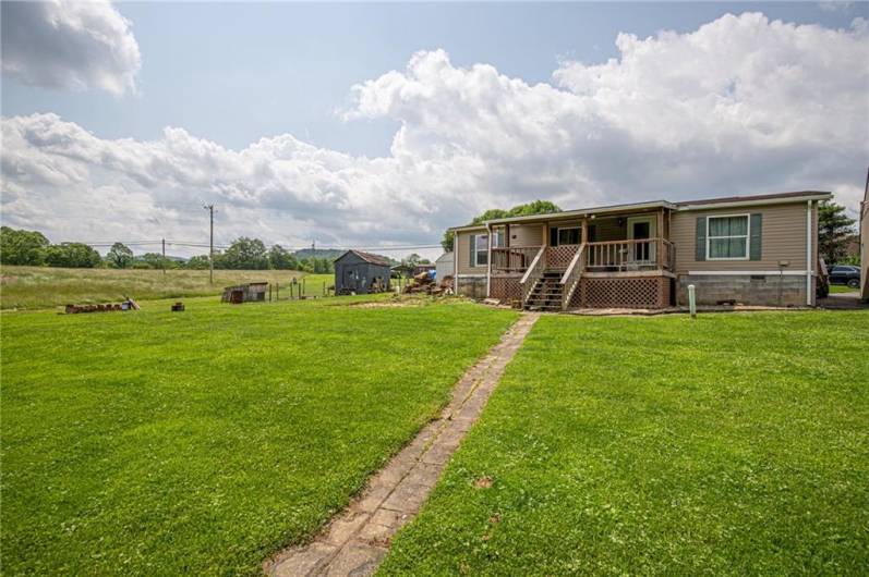 410 Davistown Rd, Mount Morris, PA 15349, 3 Bedrooms Bedrooms, 5 Rooms Rooms,2 BathroomsBathrooms,Residential,For Sale,Davistown Rd,1705814