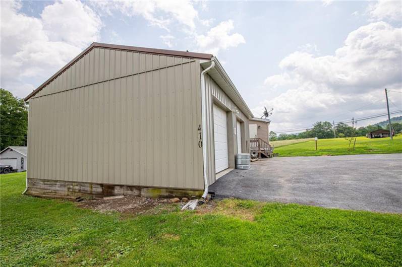 410 Davistown Rd, Mount Morris, PA 15349, 3 Bedrooms Bedrooms, 5 Rooms Rooms,2 BathroomsBathrooms,Residential,For Sale,Davistown Rd,1705814