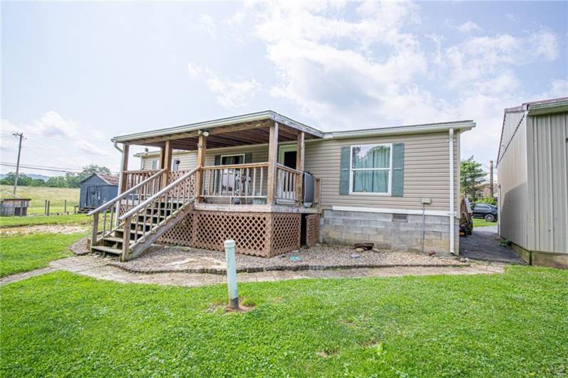 410 Davistown Rd, Mount Morris, PA 15349, 3 Bedrooms Bedrooms, 5 Rooms Rooms,2 BathroomsBathrooms,Residential,For Sale,Davistown Rd,1705814