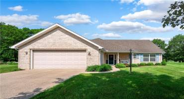 EXPERIENCE HOME at 203 Jones Court, Grove City, PA 16127!