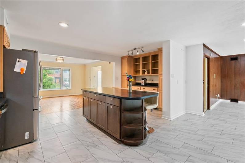 Kitchen with island
