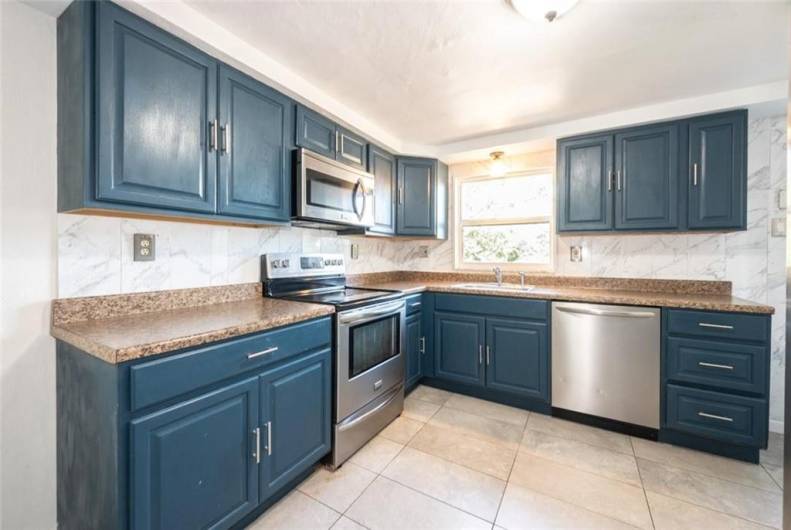 415 Broughton Rd, Bethel Park, PA 15102, 4 Bedrooms Bedrooms, 8 Rooms Rooms,2.1 BathroomsBathrooms,Residential,For Sale,Broughton Rd,1705966