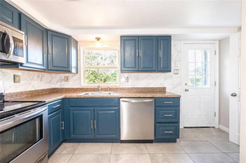415 Broughton Rd, Bethel Park, PA 15102, 4 Bedrooms Bedrooms, 8 Rooms Rooms,2.1 BathroomsBathrooms,Residential,For Sale,Broughton Rd,1705966
