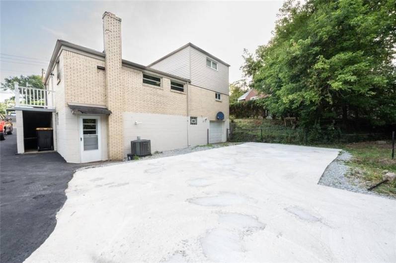 415 Broughton Rd, Bethel Park, PA 15102, 4 Bedrooms Bedrooms, 8 Rooms Rooms,2.1 BathroomsBathrooms,Residential,For Sale,Broughton Rd,1705966