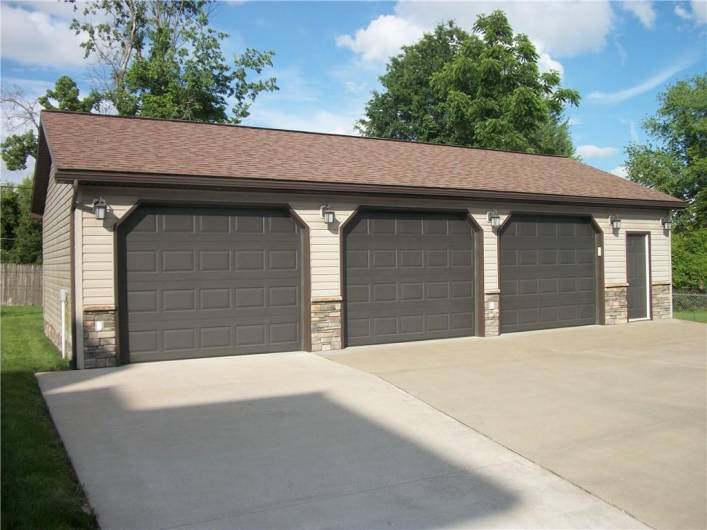 HUGE 3 CAR INSULATED DETACHED GARAGE
