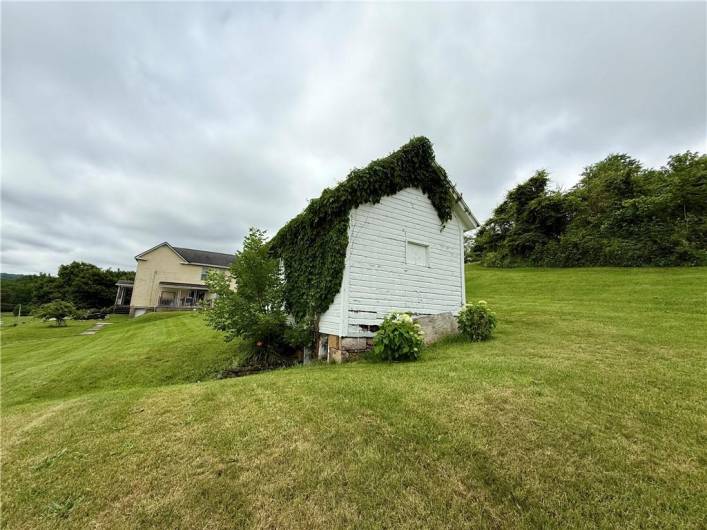 2072 Garards Fort Road, Waynesburg, PA 15370, 3 Bedrooms Bedrooms, 10 Rooms Rooms,2.1 BathroomsBathrooms,Residential,For Sale,Garards Fort Road,1706468