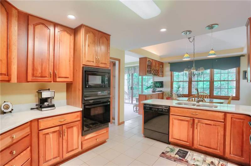 143 Hampshire Drive, Cranberry Township, PA 16066, 3 Bedrooms Bedrooms, 12 Rooms Rooms,3.1 BathroomsBathrooms,Residential,For Sale,Hampshire Drive,0,1706006