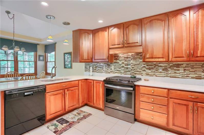 143 Hampshire Drive, Cranberry Township, PA 16066, 3 Bedrooms Bedrooms, 12 Rooms Rooms,3.1 BathroomsBathrooms,Residential,For Sale,Hampshire Drive,0,1706006