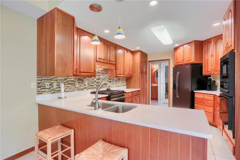 143 Hampshire Drive, Cranberry Township, PA 16066, 3 Bedrooms Bedrooms, 12 Rooms Rooms,3.1 BathroomsBathrooms,Residential,For Sale,Hampshire Drive,0,1706006