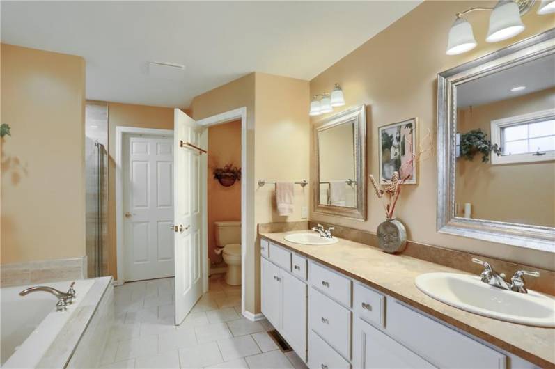 143 Hampshire Drive, Cranberry Township, PA 16066, 3 Bedrooms Bedrooms, 12 Rooms Rooms,3.1 BathroomsBathrooms,Residential,For Sale,Hampshire Drive,0,1706006