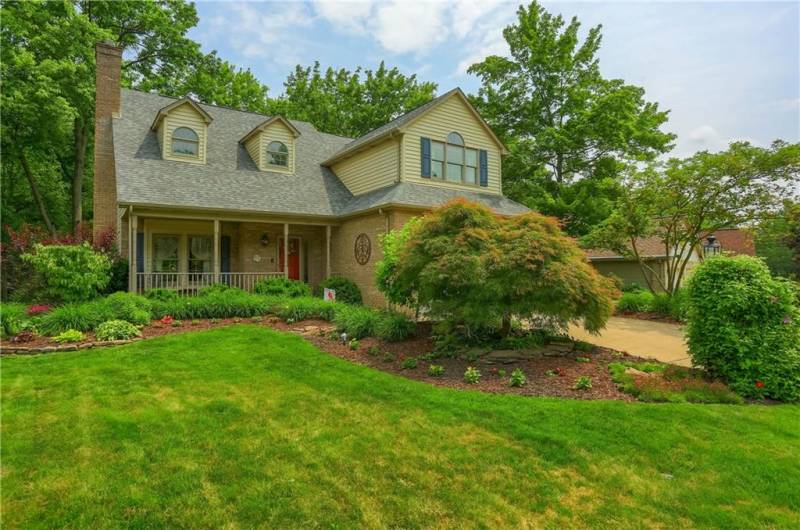 143 Hampshire Drive, Cranberry Township, PA 16066, 3 Bedrooms Bedrooms, 12 Rooms Rooms,3.1 BathroomsBathrooms,Residential,For Sale,Hampshire Drive,0,1706006