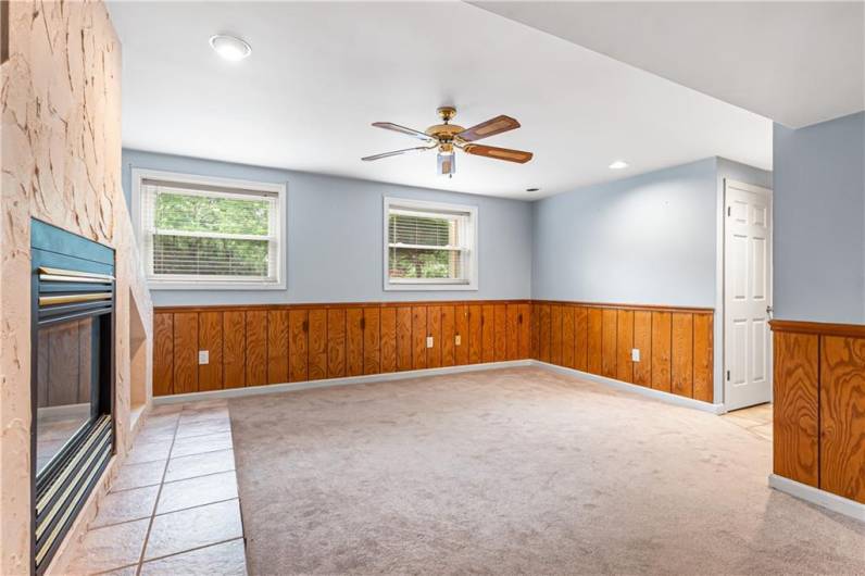 747 Thornwick Dr, Pittsburgh, PA 15243, 3 Bedrooms Bedrooms, 9 Rooms Rooms,3 BathroomsBathrooms,Residential,For Sale,Thornwick Dr,1706268