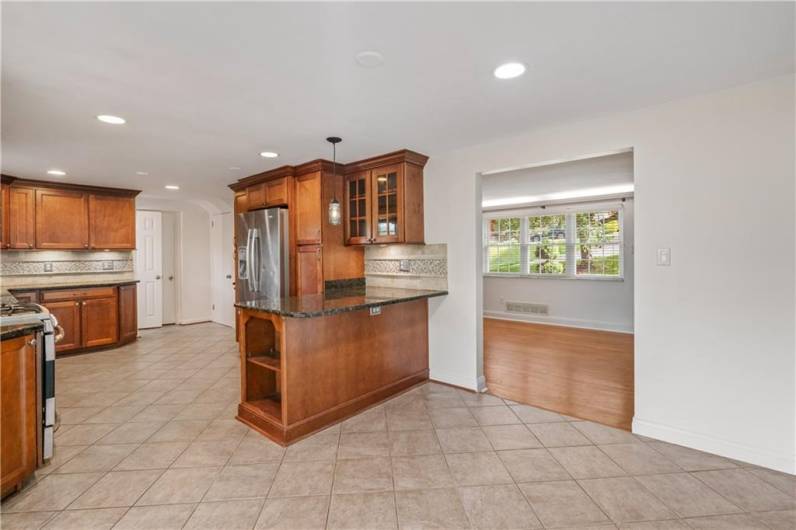 765 Brafferton Dr, Pittsburgh, PA 15228, 4 Bedrooms Bedrooms, 8 Rooms Rooms,2.1 BathroomsBathrooms,Residential,For Sale,Brafferton Dr,1706373
