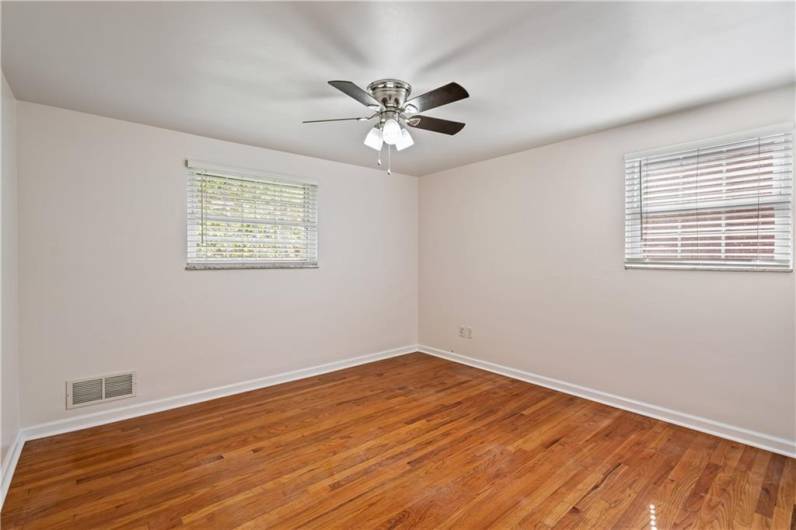 765 Brafferton Dr, Pittsburgh, PA 15228, 4 Bedrooms Bedrooms, 8 Rooms Rooms,2.1 BathroomsBathrooms,Residential,For Sale,Brafferton Dr,1706373