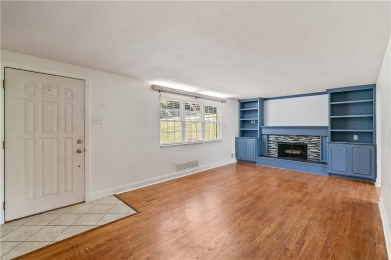 765 Brafferton Dr, Pittsburgh, PA 15228, 4 Bedrooms Bedrooms, 8 Rooms Rooms,2.1 BathroomsBathrooms,Residential,For Sale,Brafferton Dr,1706373