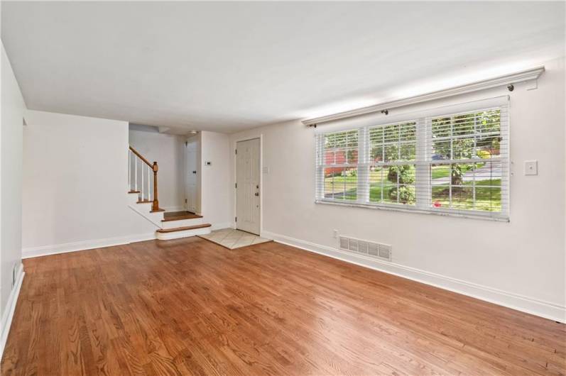 765 Brafferton Dr, Pittsburgh, PA 15228, 4 Bedrooms Bedrooms, 8 Rooms Rooms,2.1 BathroomsBathrooms,Residential,For Sale,Brafferton Dr,1706373