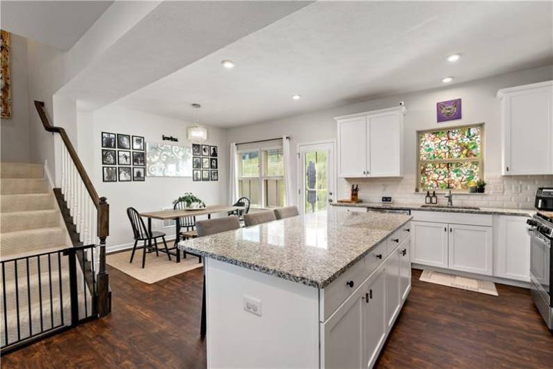 4002 Saint Andrews Ct, Jeannette, PA 15644, 3 Bedrooms Bedrooms, 8 Rooms Rooms,2.1 BathroomsBathrooms,Residential,For Sale,Saint Andrews Ct,0,1706390