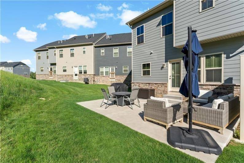 4002 Saint Andrews Ct, Jeannette, PA 15644, 3 Bedrooms Bedrooms, 8 Rooms Rooms,2.1 BathroomsBathrooms,Residential,For Sale,Saint Andrews Ct,0,1706390