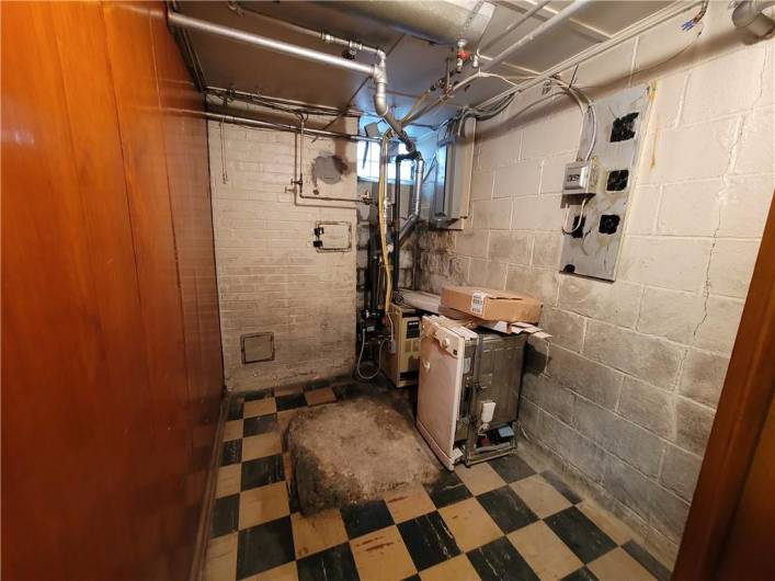 5510 Pocusset St, Pittsburgh, PA 15217, 3 Bedrooms Bedrooms, 6 Rooms Rooms,1 BathroomBathrooms,Residential,For Sale,Pocusset St,0,1706424