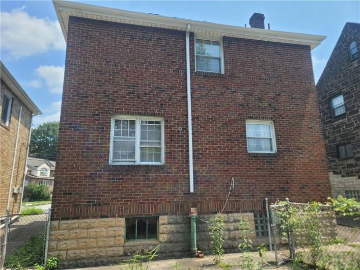 5510 Pocusset St, Pittsburgh, PA 15217, 3 Bedrooms Bedrooms, 6 Rooms Rooms,1 BathroomBathrooms,Residential,For Sale,Pocusset St,0,1706424