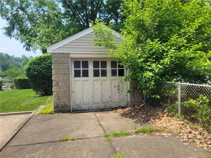 5510 Pocusset St, Pittsburgh, PA 15217, 3 Bedrooms Bedrooms, 6 Rooms Rooms,1 BathroomBathrooms,Residential,For Sale,Pocusset St,0,1706424